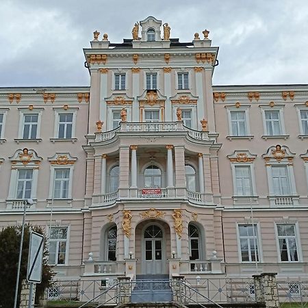 Mva House Teplice, Sanovsky Park Aparthotel Bagian luar foto